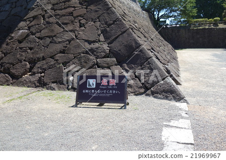 Ishigaki returning the warrior of Kumamoto Castle risks climbing (July 25, 2015) Ishigaki returning the warrior of Kumamoto Castle risks climbing (July 25, 2015) 21969967
