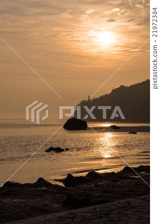 Sunrise on shore of the Baltic Sea 21972384