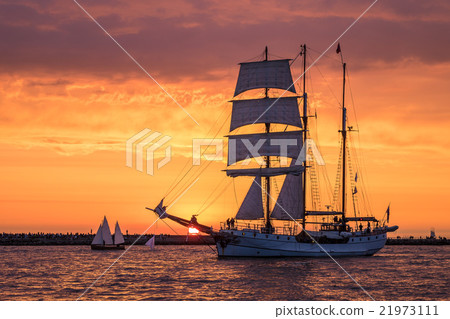 Sailing ship on the Baltic Sea Sailing ship on the Baltic Sea 21973111