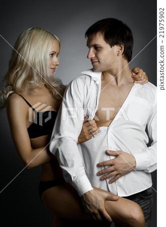 sexy couple 21975902
