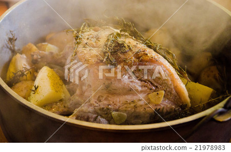 Steamed chicken dishes 21978983