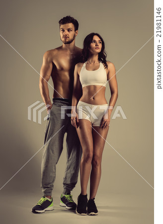 Young athletic man and woman Young athletic man and woman 21981146
