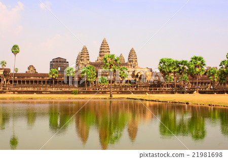 Famous landmark Angkor Wat complex, Cambodia Famous landmark Angkor Wat complex, Cambodia 21981698
