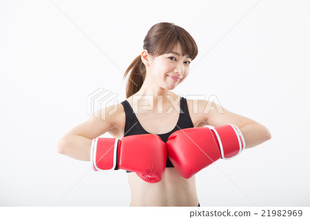 一個女人誰做拳擊 一個女人誰做拳擊 21982969
