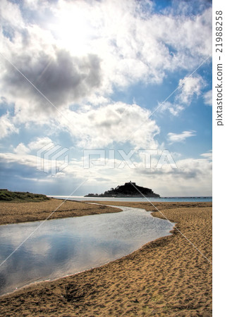 St Michael's Mount near Penzance in Cornwall, UK St Michael's Mount near Penzance in Cornwall, UK 21988258