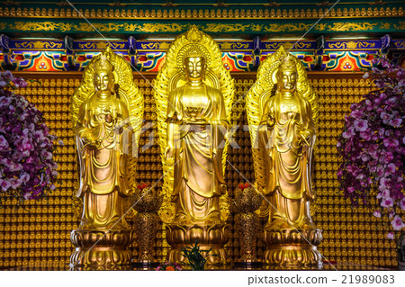 Buddha statues Wat Borom Racha Kanchana Phisake 21989083