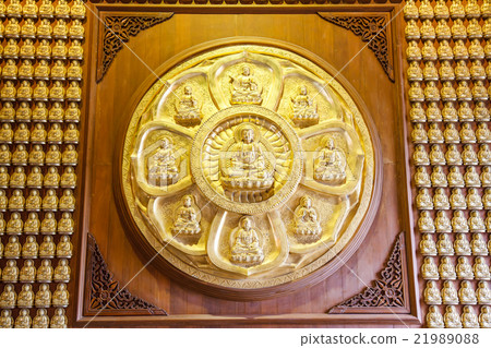 Buddha statues Wat Borom Racha Kanchana Phisake Buddha statues Wat Borom Racha Kanchana Phisake 21989088