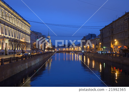 The embankment of the river Moika at night 21992365