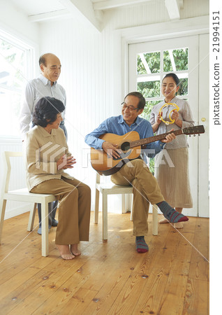 Active Senior Active Senior 21994151