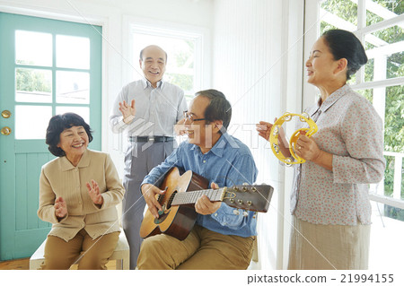 Active Senior 21994155