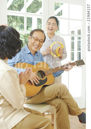 Active Senior 21994157