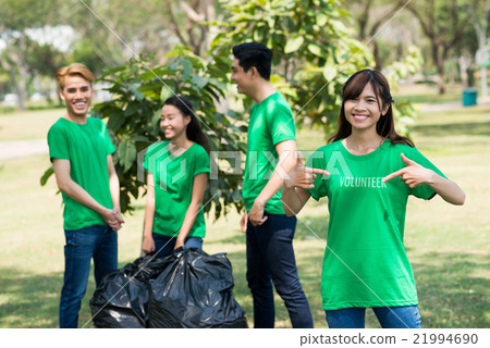 Pretty volunteer Pretty volunteer 21994690