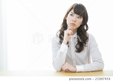 Portrait young lady Portrait young lady 21997454