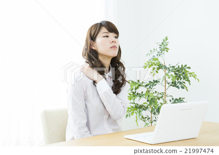 Lifestyle Young lady 21997474