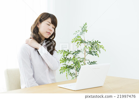 Lifestyle Young lady 21997476