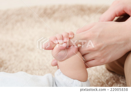 Baby hand Baby hand 22005838