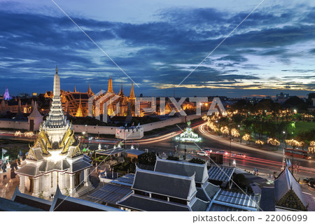 Grand palace and Wat phra keaw at sunset Grand palace and Wat phra keaw at sunset 22006099