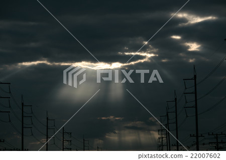 Sun rays shining down Sun rays shining down 22007602