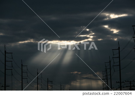 Sun rays shining down Sun rays shining down 22007604