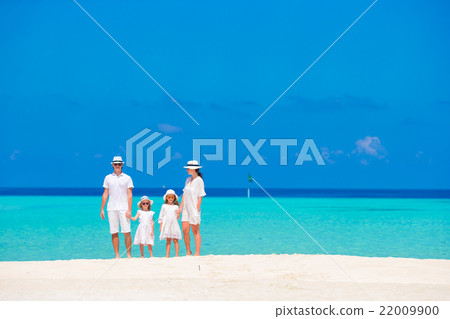 Family vacation Family vacation 22009900