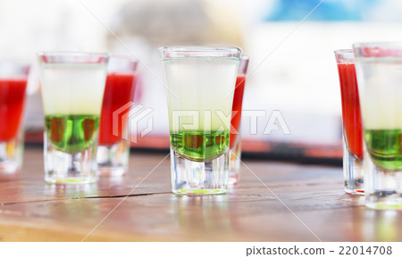 Raw of shot drinks 22014708