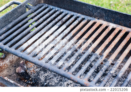 Dirty rusted barbecue grill detail. 22015206