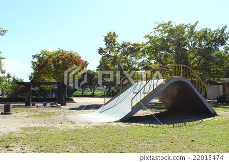 A large slide 22015474
