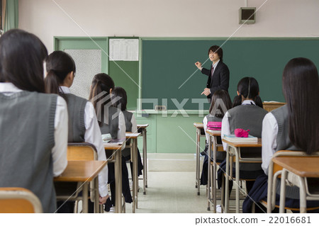 Teachers and girls in class during class 22016681