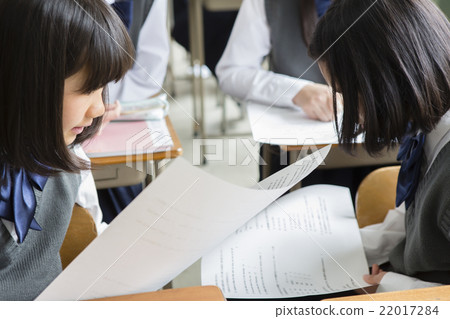 討論女生 22017284