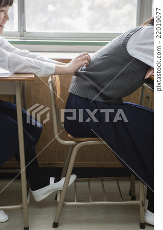 女孩睡著了 22019077