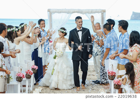 一對著名的新婚夫婦 22019638