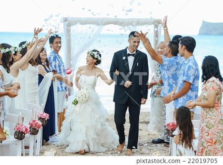 A celebrated newlywed couple A celebrated newlywed couple 22019705