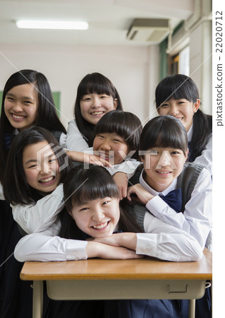 微笑的女學生 22020712