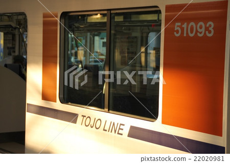 Tobu Tojo Line TJ liner vehicle 22020981