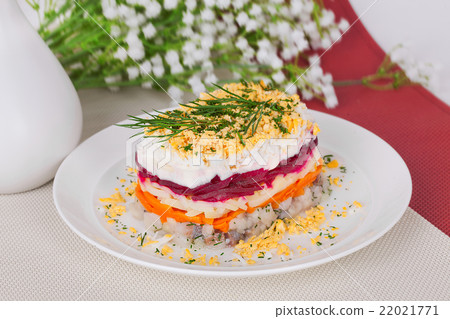 beet coated herring 22021771