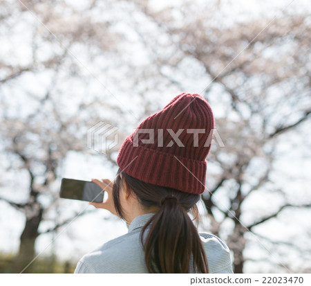 Taken with a smartphone 22023470