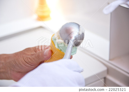 Ice cream Ice cream 22025321