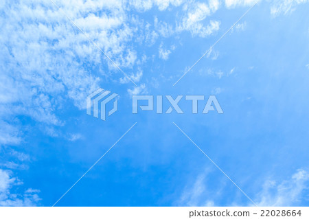 春天天空白色雲彩和藍天背景材料複製空間字符空間積雲圖像 22028664