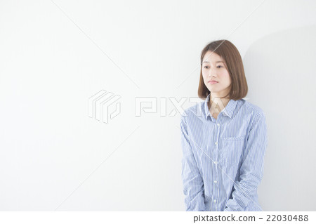 休閒人像·白牆 22030488
