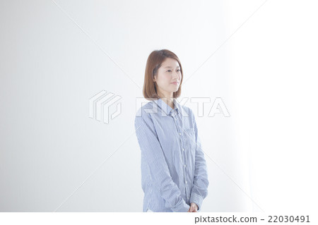 休閒人像·白牆 休閒人像·白牆 22030491