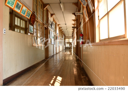 放棄學校的走廊 22033490