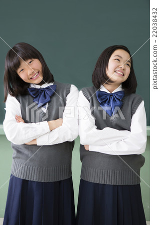 Girls students to think Girls students to think 22038432