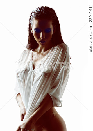 Sexy model in wet t-shirt Sexy model in wet t-shirt 22041614