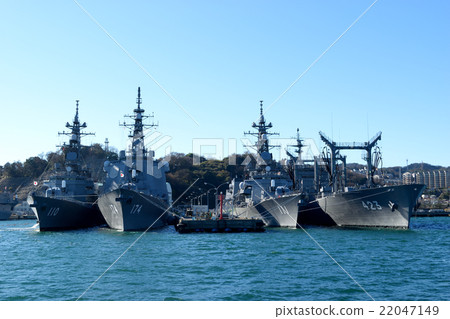 Escort Ship Takanami,Kirishima,Oonami,補給船Tokiwa Escort Ship Takanami,Kirishima,Oonami,補給船Tokiwa 22047149