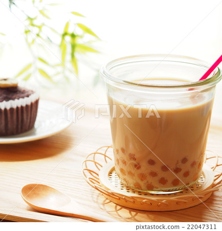 Tapioca milk tea Tapioca milk tea 22047311