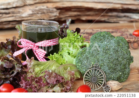 Smoothies green vegetables for health. Smoothies green vegetables for health. 22051138