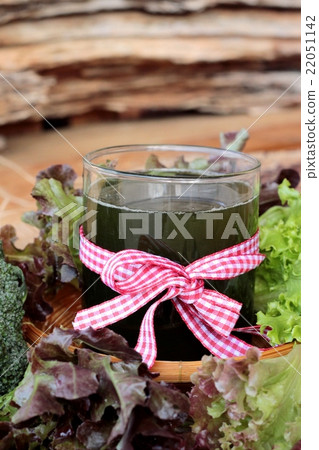 Smoothies green vegetables for health. Smoothies green vegetables for health. 22051142