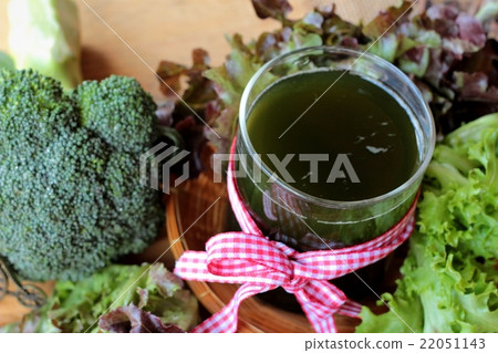 Smoothies green vegetables for health. Smoothies green vegetables for health. 22051143