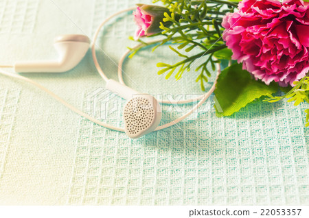 Emotion of relax 22053357