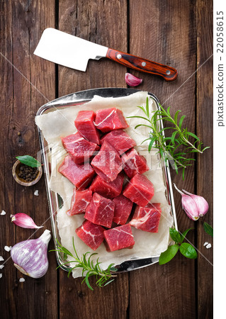 raw beef 22058615
